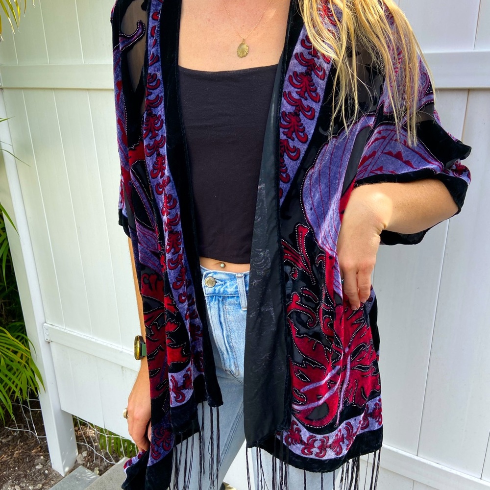 One of a kind velvet kimono from Australia ‼️💜